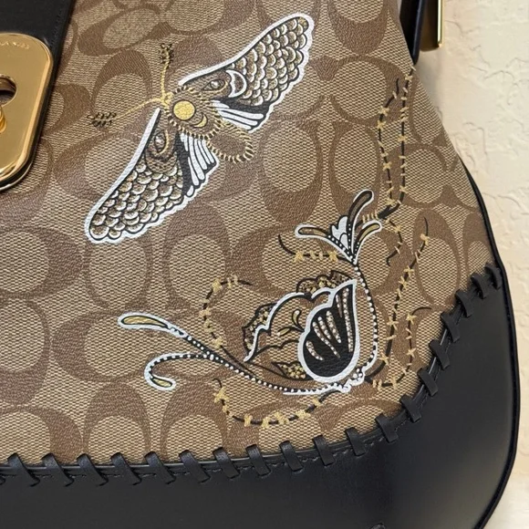 Coach Large Amber Hobo In Signature Canvas with Chelsea Animation and Whipstitch - Picture 8 of 12